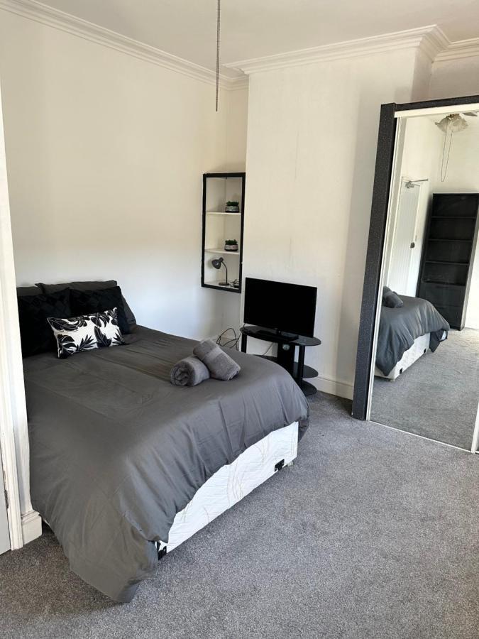 Tiye Estates Short Stay Stoke-on-Trent Exteriör bild