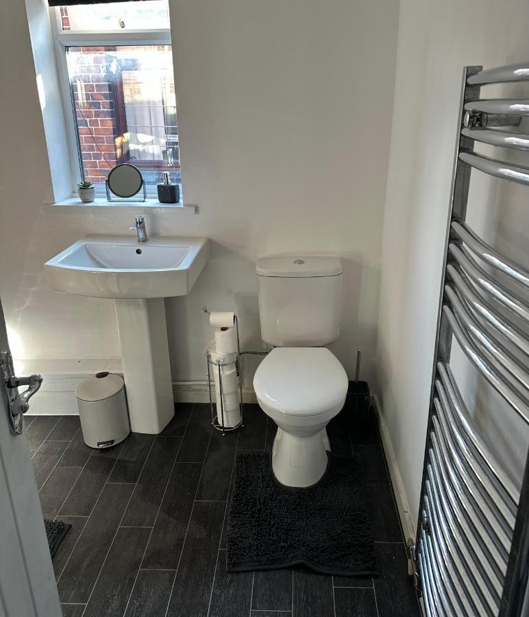 Tiye Estates Short Stay Stoke-on-Trent Exteriör bild