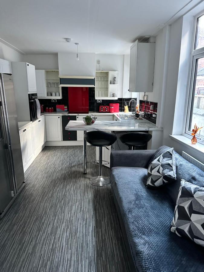 Tiye Estates Short Stay Stoke-on-Trent Exteriör bild